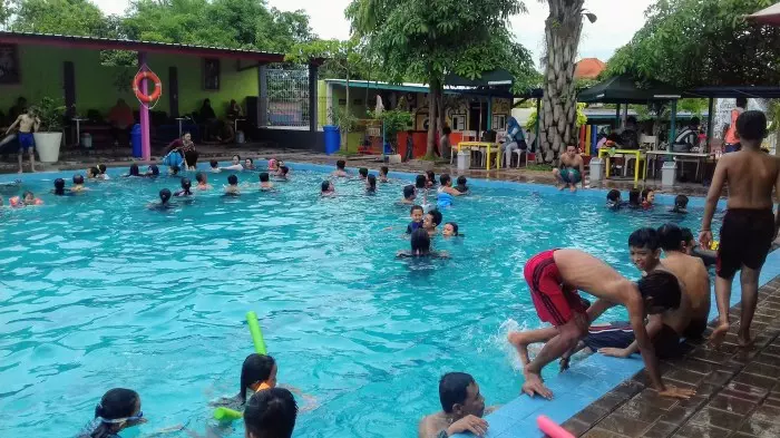 Harga tiket masuk kolam renang jedong cangkring