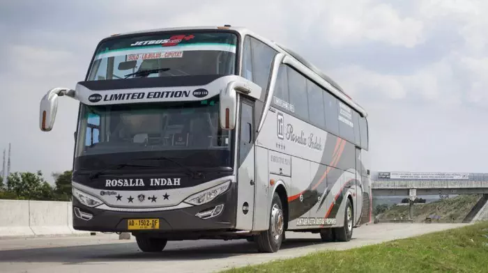 Harga Tiket Bus Rosalia Indah Jember – Jakarta, Bepergian Nyaman dan Hemat