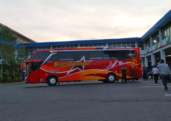 Harga tiket bus sugeng rahayu surabaya cilacap