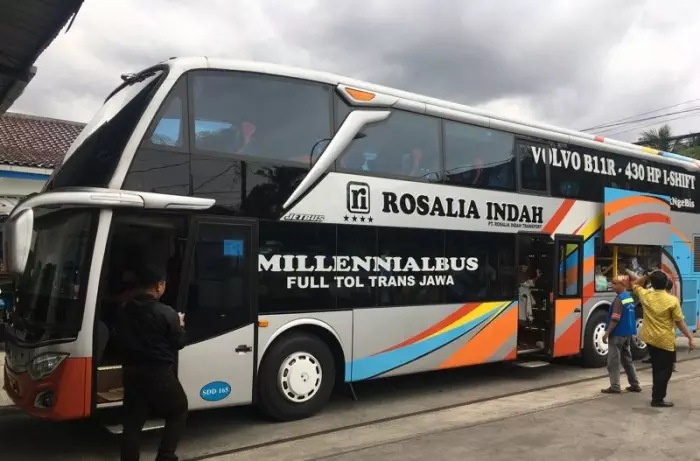 Harga Tiket Bus Double Decker Rosalia Indah, Nyaman dan Mewah